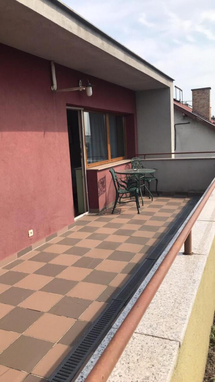 Carolina Apartman Budapest Luaran gambar